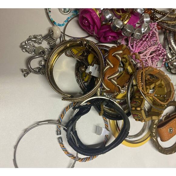 Vintage To Now Bracelet Lot B 2 Pounds - Picture 6 of 8